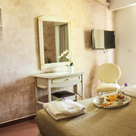 Socrates Plaza Prinos (Thasos)