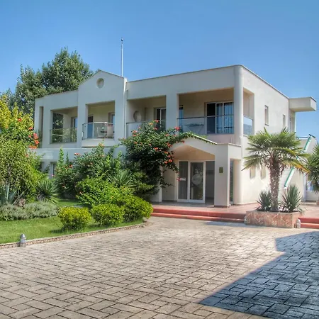 Socrates Plaza Aparthotel