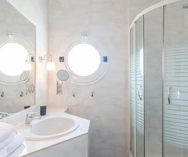 Hotel apartamentowy Socrates Plaza Prínos